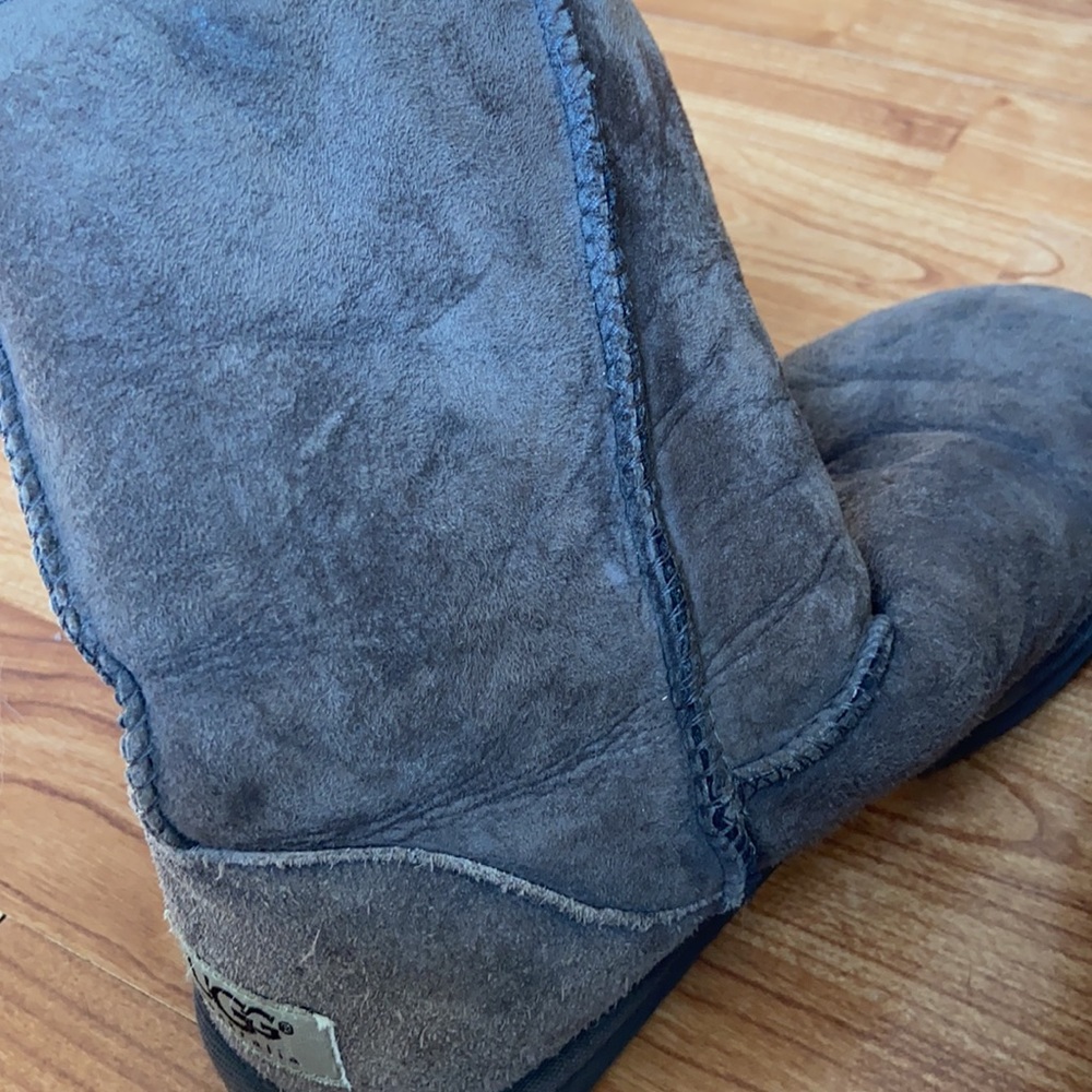 UGG boots - Picture 9 of 10